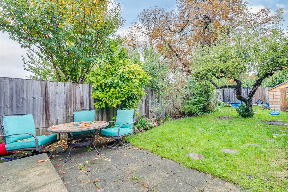 outside space- garden with patio and grass 